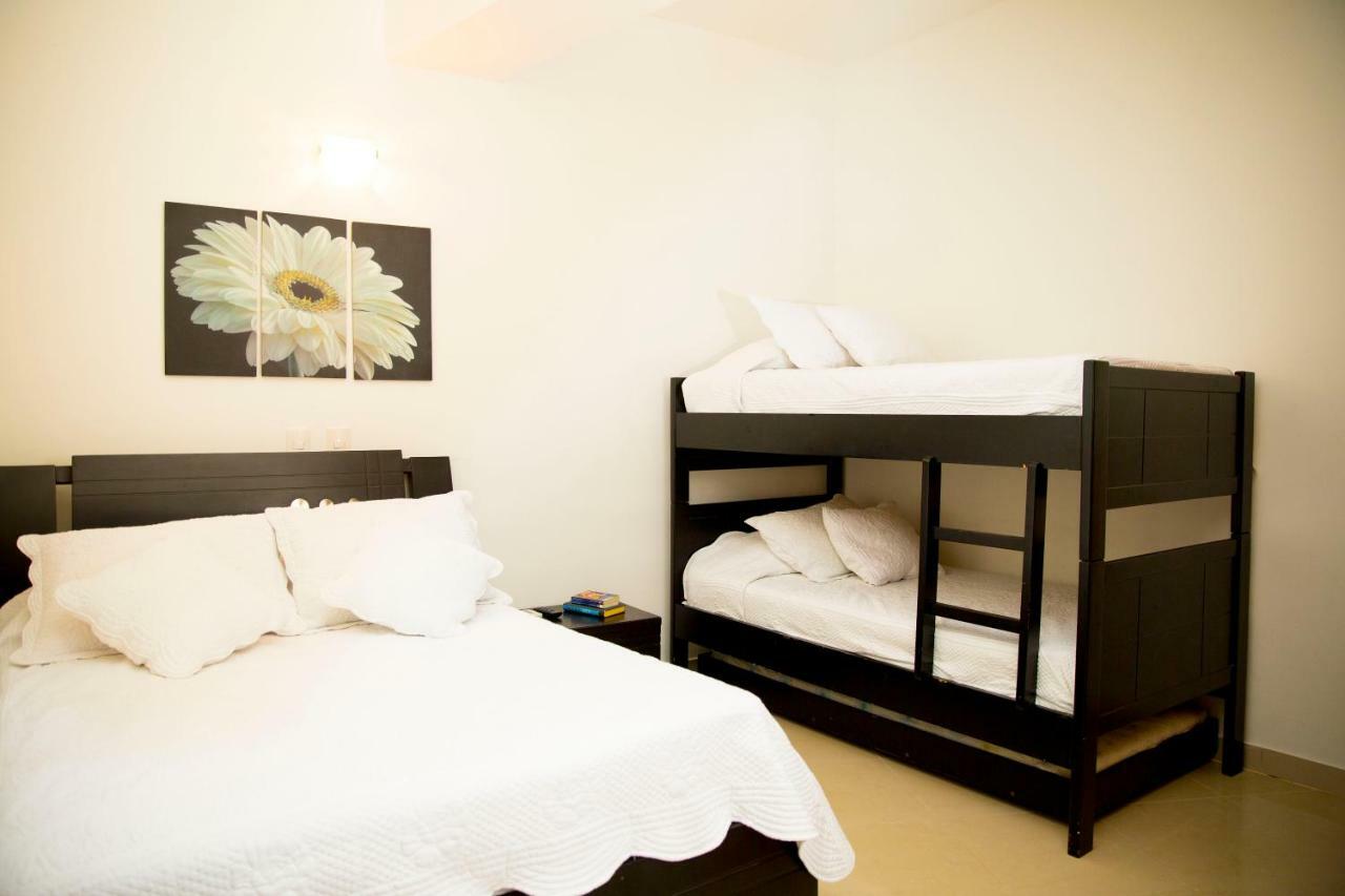 Poseidon Lake Apartments Cartagena Eksteriør billede