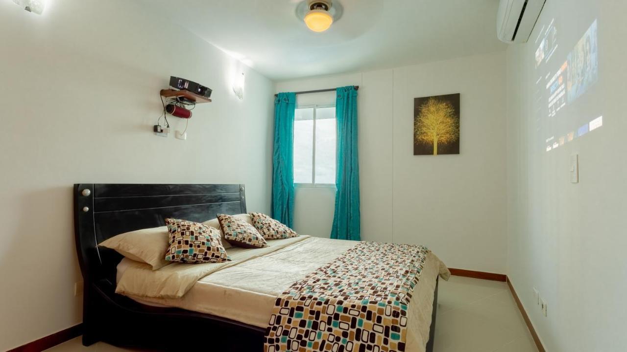 Poseidon Lake Apartments Cartagena Eksteriør billede
